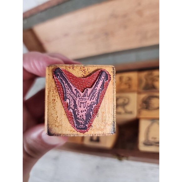 Vintage Alphabeasts Rubber Stamps Alphabet Animals Wood Box Set All Night Media - Picture 5 of 8